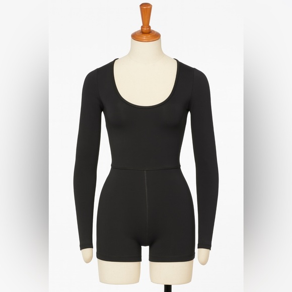 Aritzia Wilfred Free Kaz Romper EUC Size M black - Picture 1 of 7